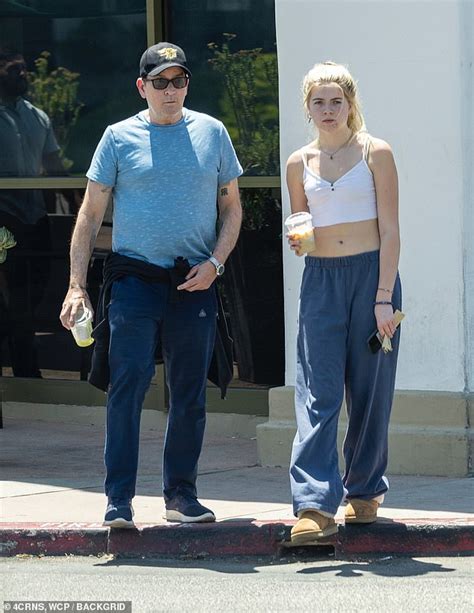 Charlie Sheen grabs lunch with daughter Lola Rose Sheen, 16, in ...